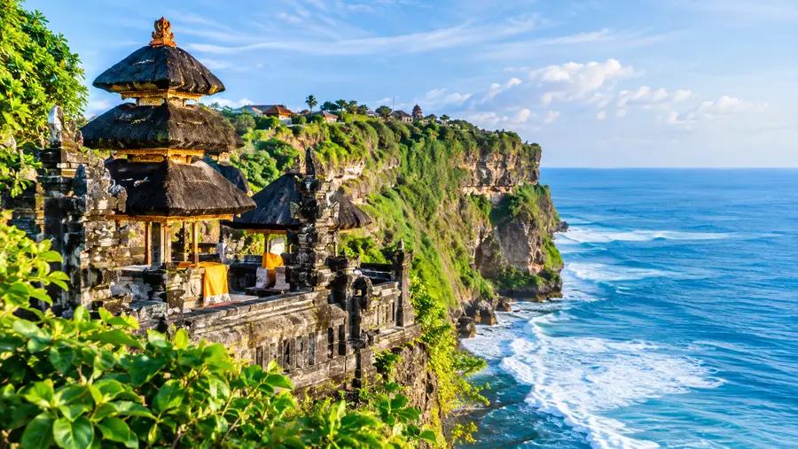 Getting to Uluwatu Temple & Nearby Attractions