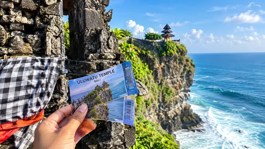 Uluwatu Temple Tickets, Hours & Dress Code